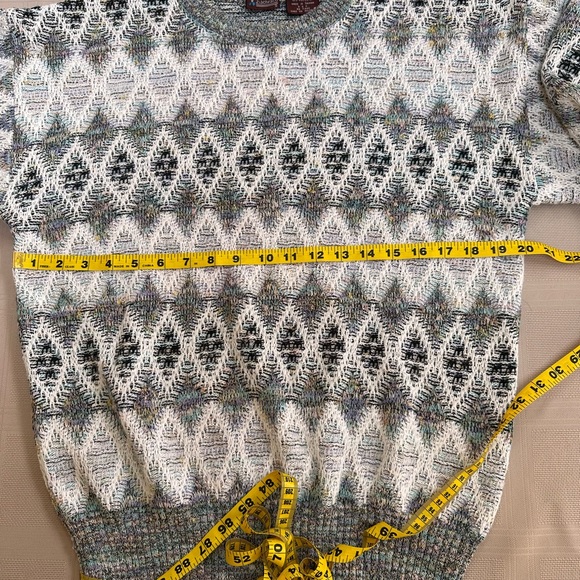 Vintage cozy patterned knit size small - Picture 7 of 9
